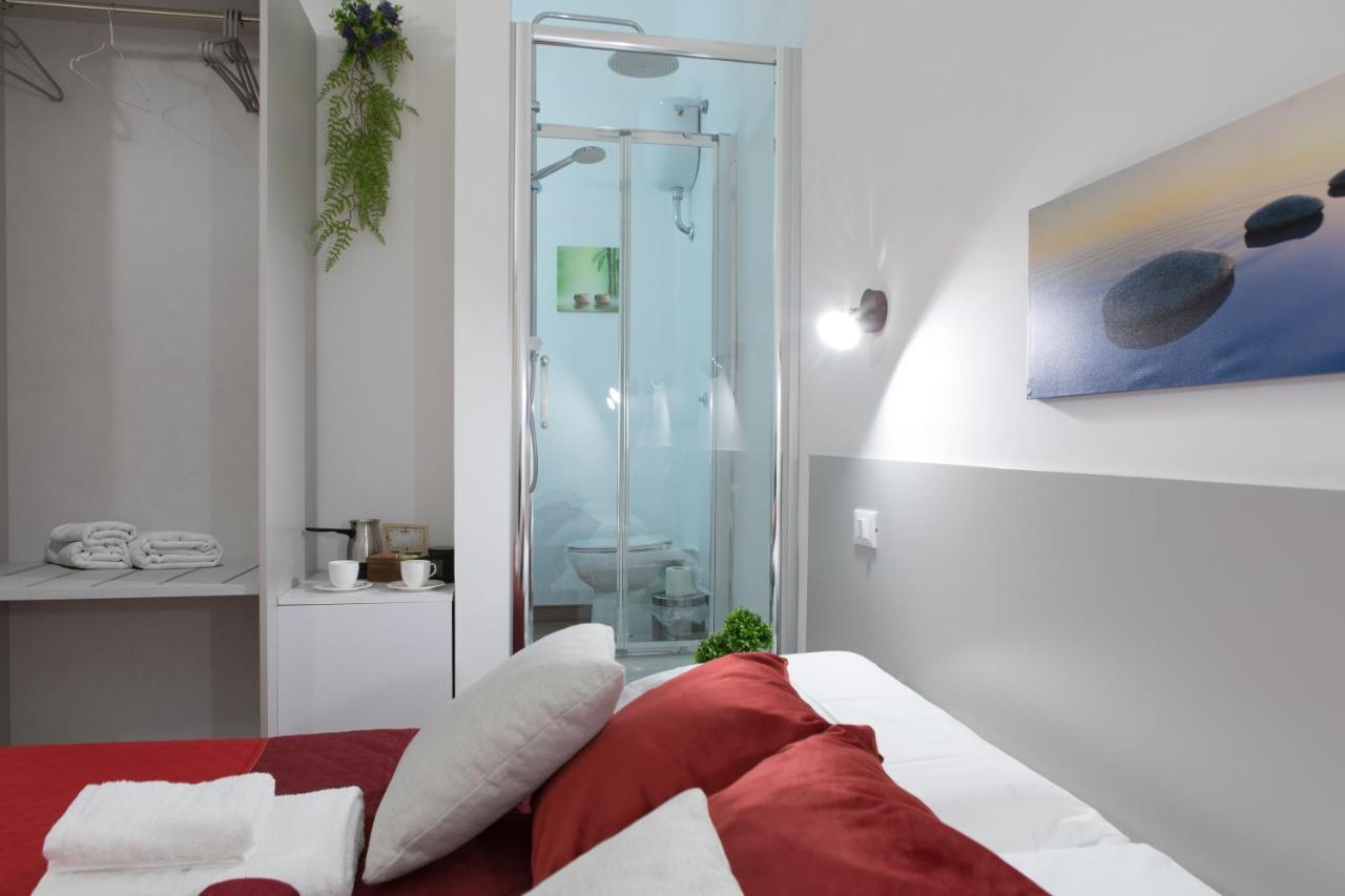 Luxury Suite - Teatro Romano - Duomo - Centro Storico Wi-Fi 테라치나 외부 사진
