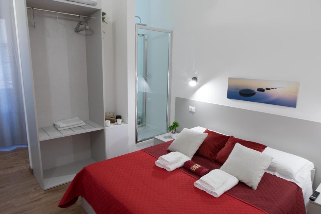 Luxury Suite - Teatro Romano - Duomo - Centro Storico Wi-Fi 테라치나 외부 사진