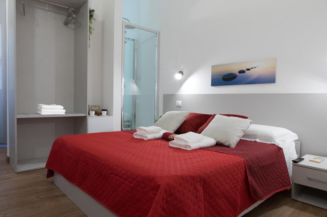 Luxury Suite - Teatro Romano - Duomo - Centro Storico Wi-Fi 테라치나 외부 사진